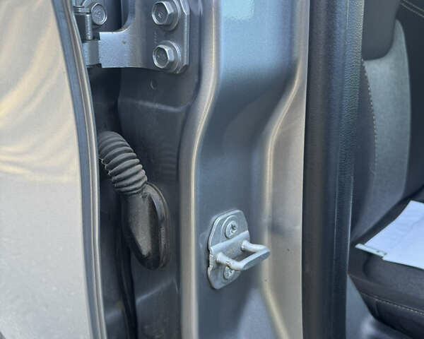 Джип Чероки 2016 в Лубнах на Automoto.ua Серый Джип Чероки, объемом двигателя 2.36 л и пробегом 200 тыс. км за 13499 $, фото 13 на Automoto.ua