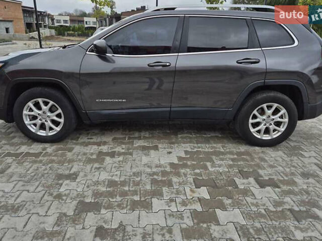 Серый Джип Чероки, объемом двигателя 2.36 л и пробегом 128 тыс. км за 17400 $, фото 4 на Automoto.ua