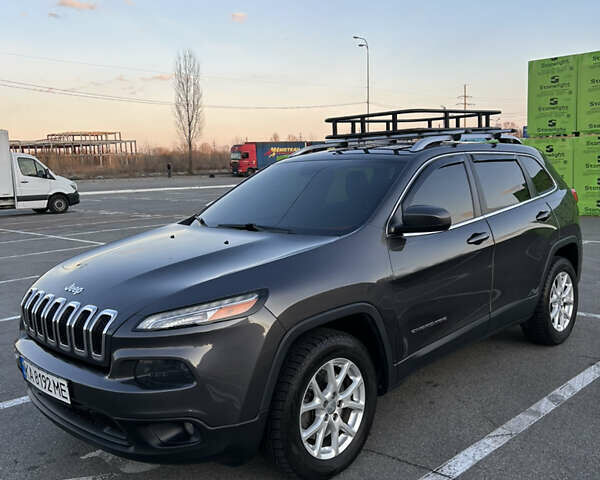 Серый Джип Чероки, объемом двигателя 3.24 л и пробегом 179 тыс. км за 14000 $, фото 15 на Automoto.ua