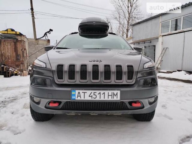 Сірий Джип Cherokee, об'ємом двигуна 2.36 л та пробігом 140 тис. км за 19000 $, фото 9 на Automoto.ua