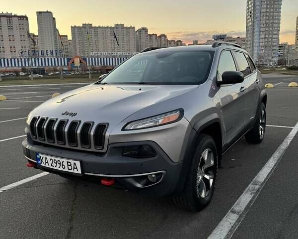 Сірий Джип Cherokee, об'ємом двигуна 2.36 л та пробігом 120 тис. км за 14500 $, фото 10 на Automoto.ua
