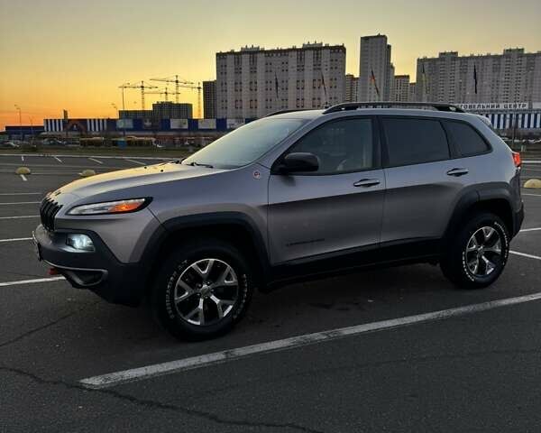 Сірий Джип Cherokee, об'ємом двигуна 2.36 л та пробігом 120 тис. км за 14500 $, фото 1 на Automoto.ua