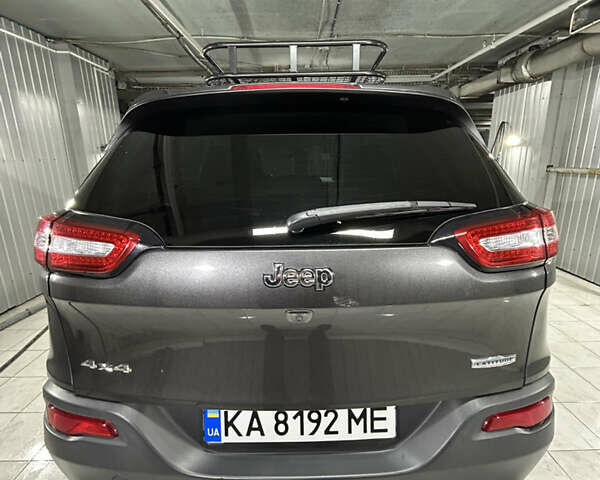 Серый Джип Чероки, объемом двигателя 3.24 л и пробегом 179 тыс. км за 14000 $, фото 28 на Automoto.ua