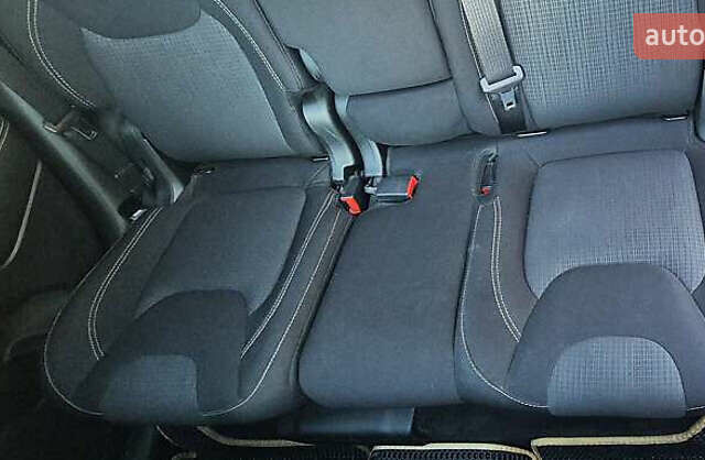 Сірий Джип Cherokee, об'ємом двигуна 2.36 л та пробігом 167 тис. км за 13000 $, фото 28 на Automoto.ua