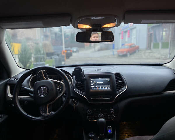 Серый Джип Чероки, объемом двигателя 2.4 л и пробегом 150 тыс. км за 11900 $, фото 11 на Automoto.ua