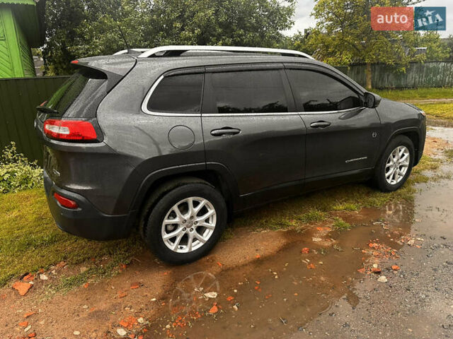 Джип Чероки 2016 в Городне на Automoto.ua Серый Джип Чероки, объемом двигателя 2.36 л и пробегом 127 тыс. км за 15500 $, фото 3 на Automoto.ua