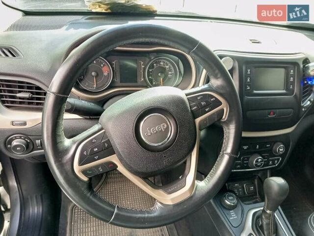 Серый Джип Чероки, объемом двигателя 2.36 л и пробегом 154 тыс. км за 13000 $, фото 14 на Automoto.ua