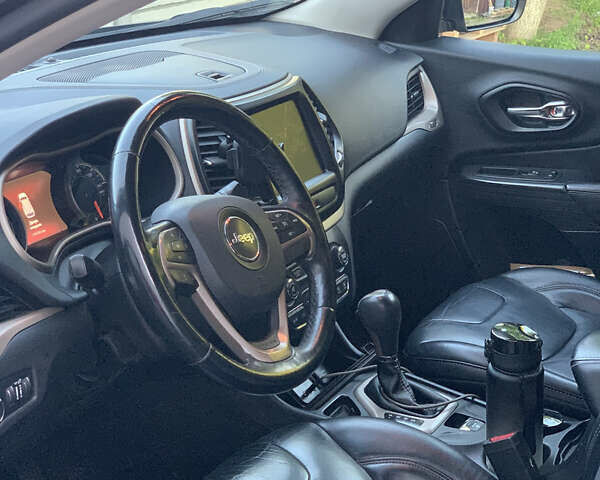 Серый Джип Чероки, объемом двигателя 2.36 л и пробегом 175 тыс. км за 14900 $, фото 6 на Automoto.ua