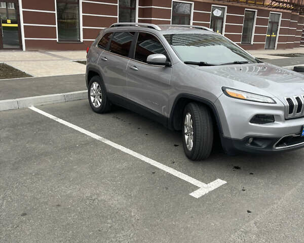 Сірий Джип Cherokee, об'ємом двигуна 2.36 л та пробігом 202 тис. км за 13300 $, фото 10 на Automoto.ua