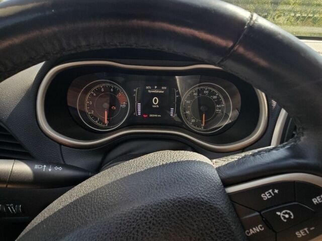 Сірий Джип Cherokee, об'ємом двигуна 3.2 л та пробігом 281 тис. км за 12500 $, фото 15 на Automoto.ua