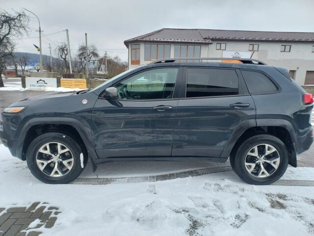 Сірий Джип Cherokee, об'ємом двигуна 3.2 л та пробігом 127 тис. км за 20000 $, фото 5 на Automoto.ua