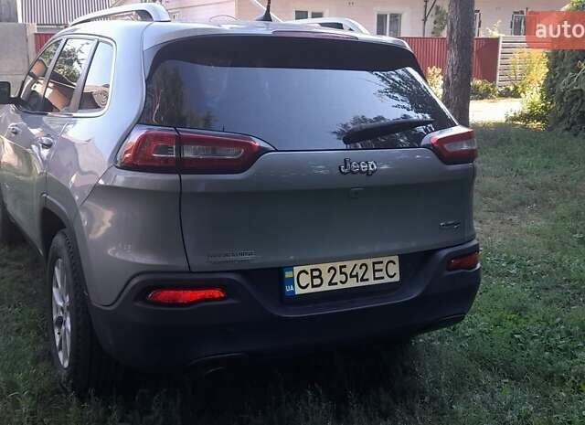 Серый Джип Чероки, объемом двигателя 2.36 л и пробегом 96 тыс. км за 13000 $, фото 7 на Automoto.ua
