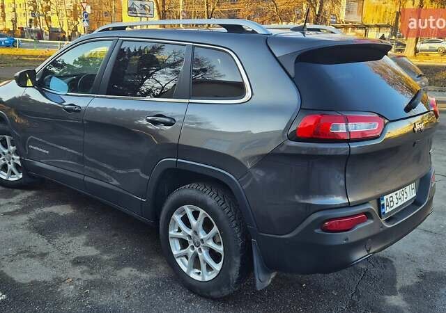 Сірий Джип Cherokee, об'ємом двигуна 2.36 л та пробігом 161 тис. км за 14500 $, фото 8 на Automoto.ua
