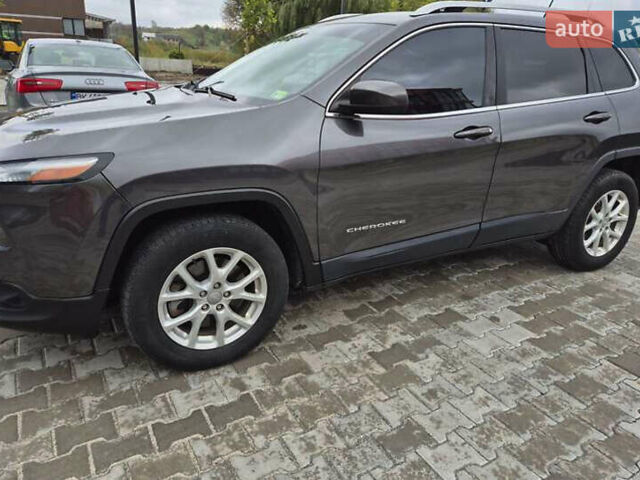Серый Джип Чероки, объемом двигателя 2.36 л и пробегом 128 тыс. км за 17400 $, фото 2 на Automoto.ua