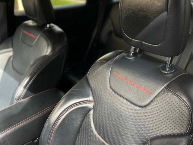 Сірий Джип Cherokee, об'ємом двигуна 3.24 л та пробігом 170 тис. км за 18000 $, фото 17 на Automoto.ua