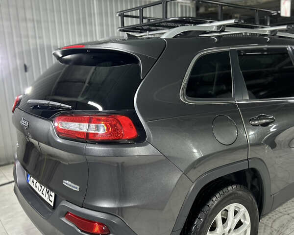 Серый Джип Чероки, объемом двигателя 3.24 л и пробегом 179 тыс. км за 14000 $, фото 33 на Automoto.ua