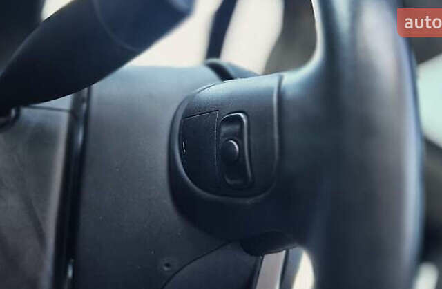 Сірий Джип Cherokee, об'ємом двигуна 2.36 л та пробігом 167 тис. км за 13000 $, фото 18 на Automoto.ua