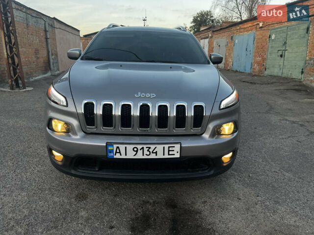 Серый Джип Чероки, объемом двигателя 2.4 л и пробегом 154 тыс. км за 14200 $, фото 1 на Automoto.ua