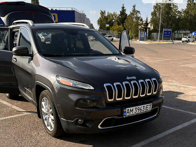 Сірий Джип Cherokee, об'ємом двигуна 2.36 л та пробігом 135 тис. км за 13900 $, фото 5 на Automoto.ua