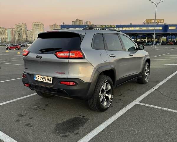 Сірий Джип Cherokee, об'ємом двигуна 2.36 л та пробігом 120 тис. км за 14500 $, фото 6 на Automoto.ua