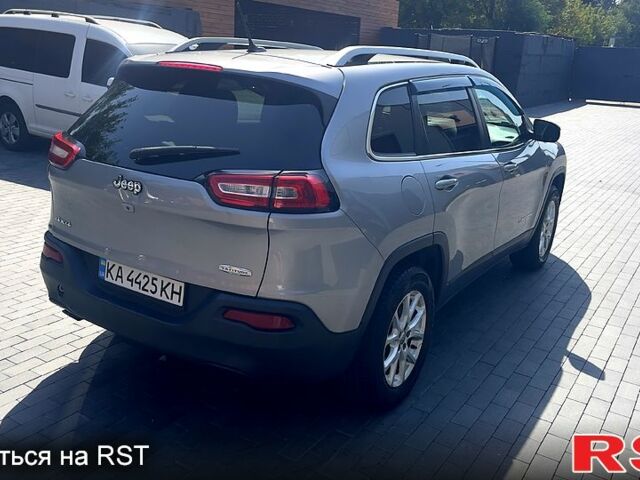 Серый Джип Чероки, объемом двигателя 2.4 л и пробегом 210 тыс. км за 12200 $, фото 4 на Automoto.ua