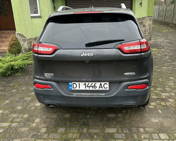 Серый Джип Чероки, объемом двигателя 2.36 л и пробегом 119 тыс. км за 13916 $, фото 3 на Automoto.ua