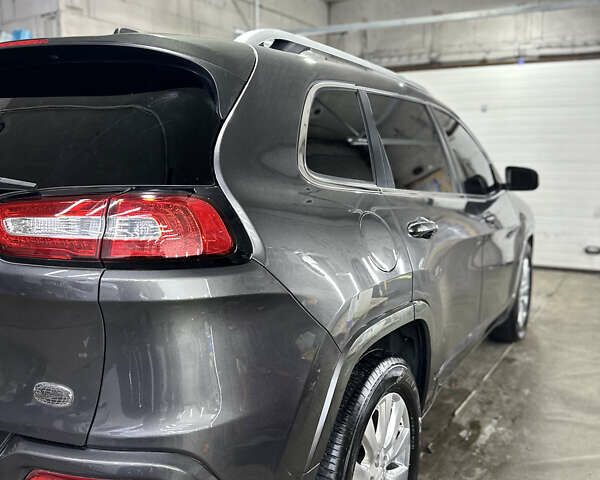 Серый Джип Чероки, объемом двигателя 3.24 л и пробегом 201 тыс. км за 16300 $, фото 101 на Automoto.ua