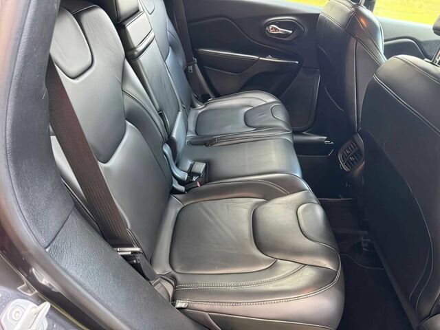 Серый Джип Чероки, объемом двигателя 2.4 л и пробегом 50 тыс. км за 7800 $, фото 13 на Automoto.ua