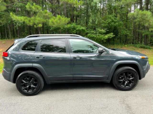 Сірий Джип Cherokee, об'ємом двигуна 3.2 л та пробігом 107 тис. км за 3500 $, фото 3 на Automoto.ua