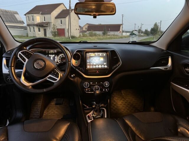 Серый Джип Чероки, объемом двигателя 2.4 л и пробегом 199 тыс. км за 13800 $, фото 6 на Automoto.ua