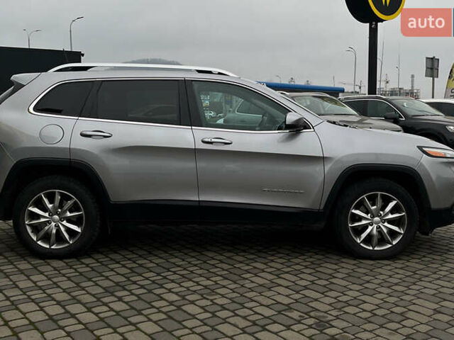 Серый Джип Чероки, объемом двигателя 2.4 л и пробегом 173 тыс. км за 16000 $, фото 7 на Automoto.ua