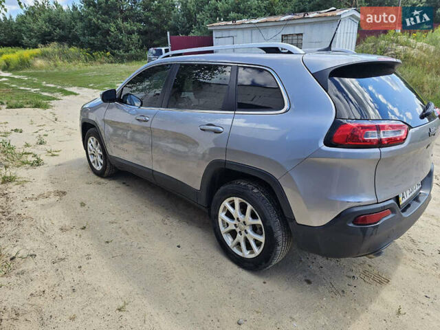 Серый Джип Чероки, объемом двигателя 2.36 л и пробегом 148 тыс. км за 11800 $, фото 20 на Automoto.ua