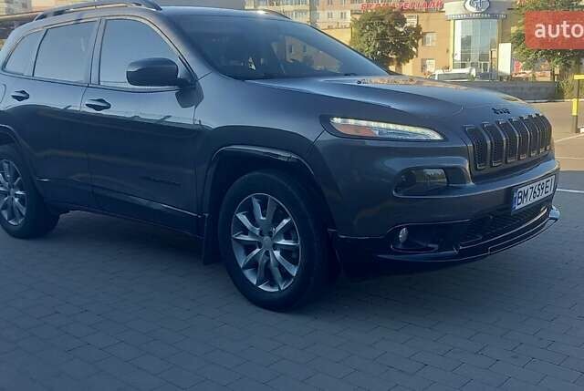 Серый Джип Чероки, объемом двигателя 2.36 л и пробегом 178 тыс. км за 15600 $, фото 4 на Automoto.ua