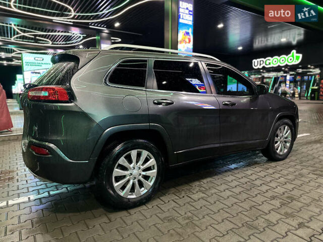 Серый Джип Чероки, объемом двигателя 3.24 л и пробегом 201 тыс. км за 16300 $, фото 70 на Automoto.ua