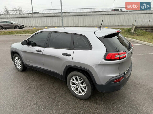 Сірий Джип Cherokee, об'ємом двигуна 2.36 л та пробігом 140 тис. км за 12500 $, фото 14 на Automoto.ua