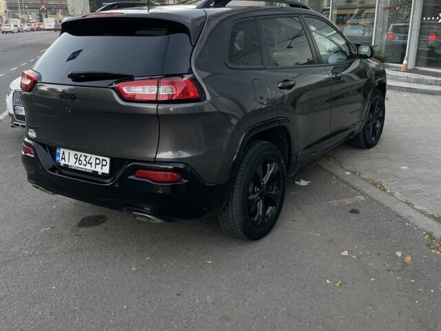 Серый Джип Чероки, объемом двигателя 3.2 л и пробегом 115 тыс. км за 15400 $, фото 2 на Automoto.ua