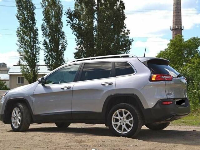 Джип Чероки 2017 в Киеве на Automoto.ua Серый Джип Чероки, объемом двигателя 2.4 л и пробегом 104 тыс. км за 11000 $, фото 1 на Automoto.ua