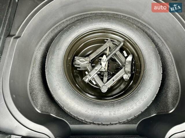 Джип Cherokee 2017 у Вінниці на Automoto.ua Сірий Джип Cherokee, об'ємом двигуна 2.4 л та пробігом 136 тис. км за 16777 $, фото 47 на Automoto.ua