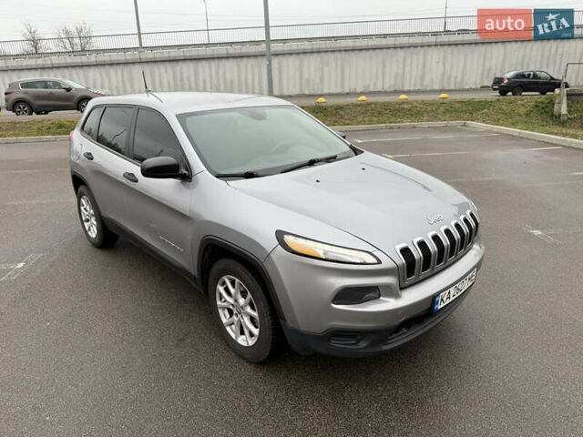 Сірий Джип Cherokee, об'ємом двигуна 2.36 л та пробігом 140 тис. км за 12500 $, фото 4 на Automoto.ua