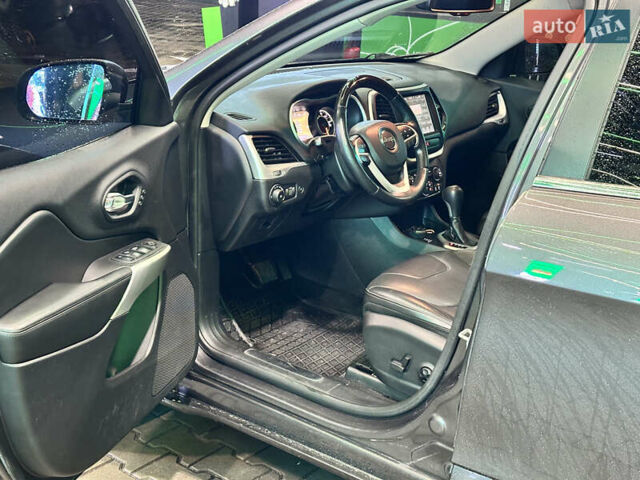 Серый Джип Чероки, объемом двигателя 3.24 л и пробегом 201 тыс. км за 16300 $, фото 77 на Automoto.ua