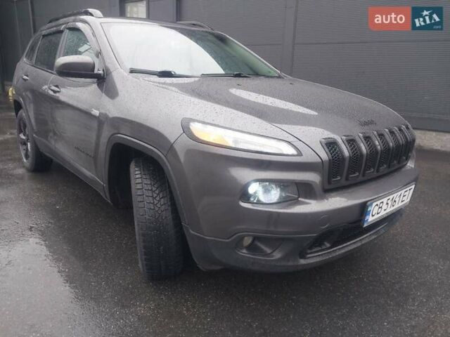 Сірий Джип Cherokee, об'ємом двигуна 3.24 л та пробігом 155 тис. км за 17500 $, фото 2 на Automoto.ua