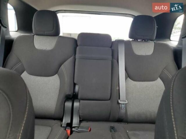 Сірий Джип Cherokee, об'ємом двигуна 2.36 л та пробігом 180 тис. км за 7700 $, фото 13 на Automoto.ua