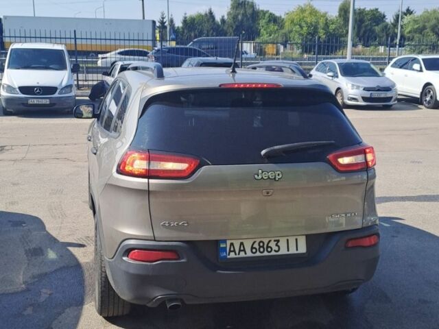 Сірий Джип Cherokee, об'ємом двигуна 2.4 л та пробігом 130 тис. км за 16300 $, фото 2 на Automoto.ua