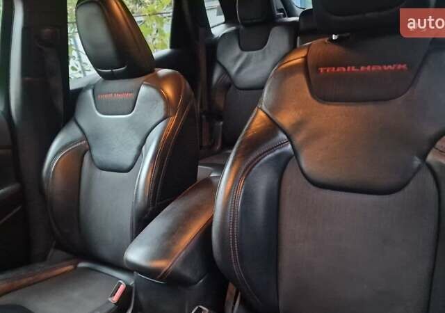 Сірий Джип Cherokee, об'ємом двигуна 2.4 л та пробігом 117 тис. км за 17000 $, фото 1 на Automoto.ua