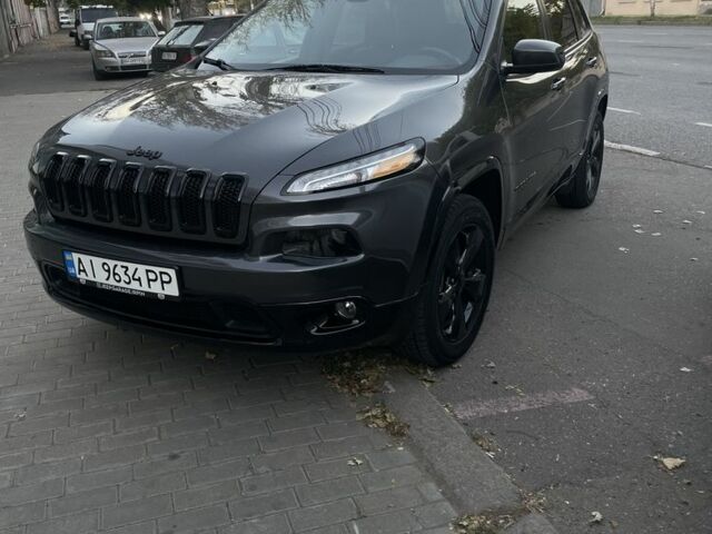 Серый Джип Чероки, объемом двигателя 3.2 л и пробегом 115 тыс. км за 15400 $, фото 1 на Automoto.ua