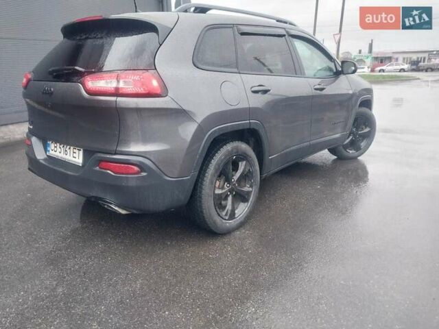 Сірий Джип Cherokee, об'ємом двигуна 3.24 л та пробігом 155 тис. км за 17500 $, фото 3 на Automoto.ua