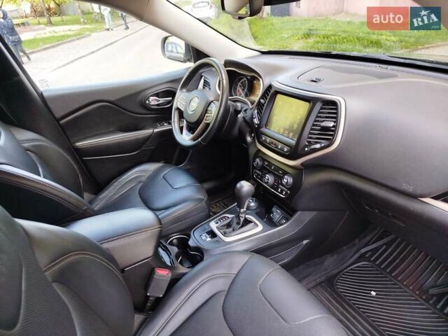 Сірий Джип Cherokee, об'ємом двигуна 2.36 л та пробігом 155 тис. км за 12992 $, фото 21 на Automoto.ua