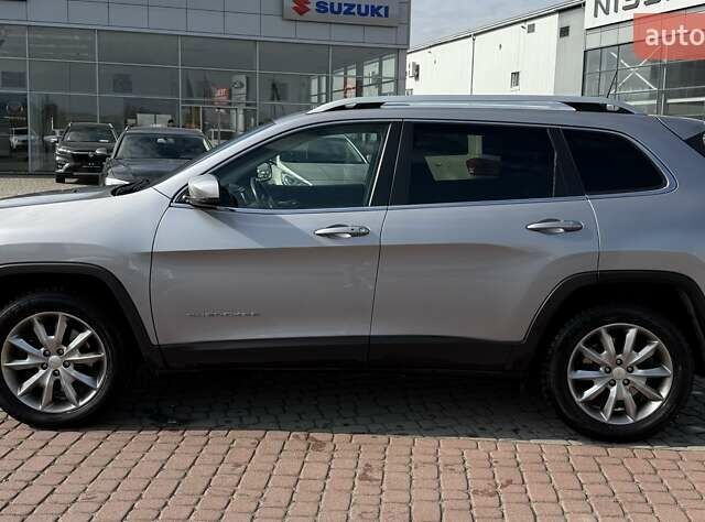 Серый Джип Чероки, объемом двигателя 2.36 л и пробегом 170 тыс. км за 15500 $, фото 10 на Automoto.ua