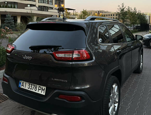 Серый Джип Чероки, объемом двигателя 3.24 л и пробегом 143 тыс. км за 16300 $, фото 4 на Automoto.ua