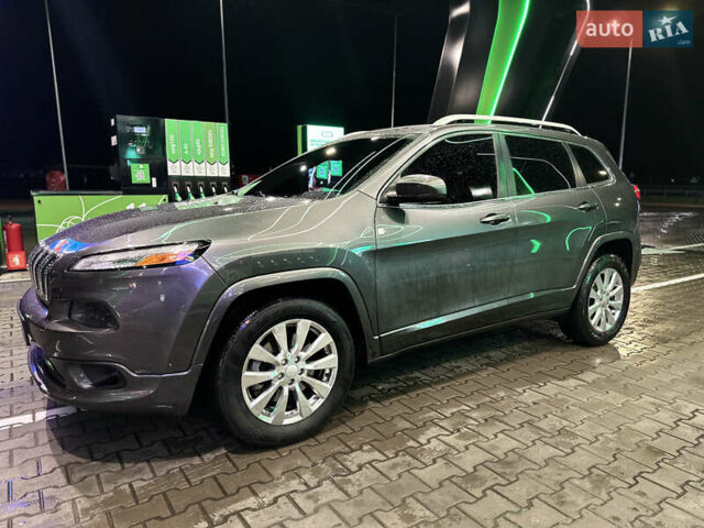 Серый Джип Чероки, объемом двигателя 3.24 л и пробегом 201 тыс. км за 16300 $, фото 59 на Automoto.ua